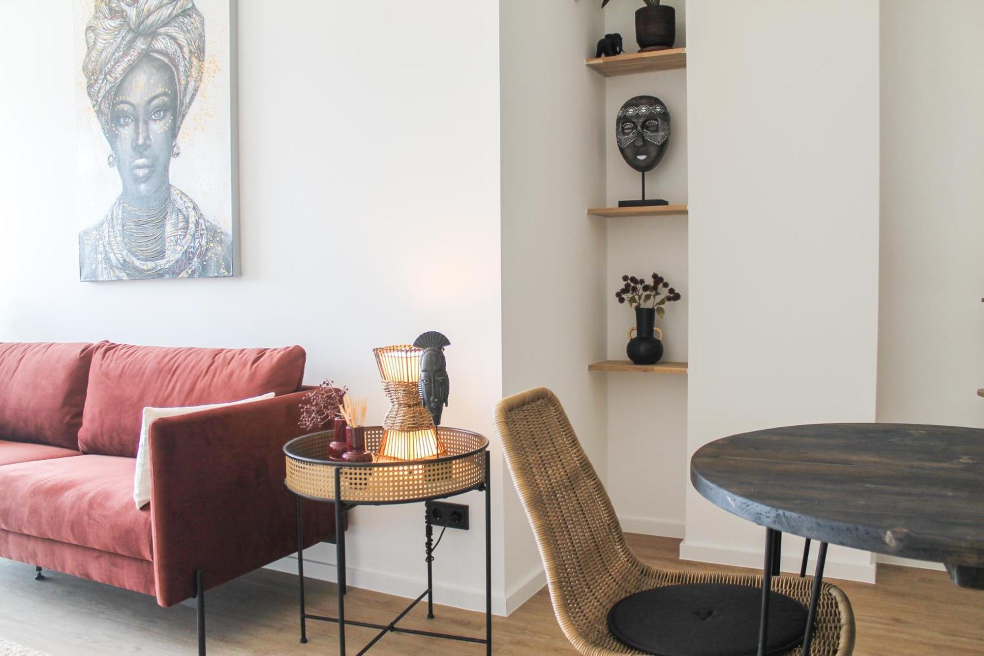 African-Style Apartment - Stadtnah, Parkplatz, E-Ladestation Fuer Auto & Fahrraeder, Gitterbox Fuer Fahrraeder, Fitnessstudio Koblenz  Bagian luar foto